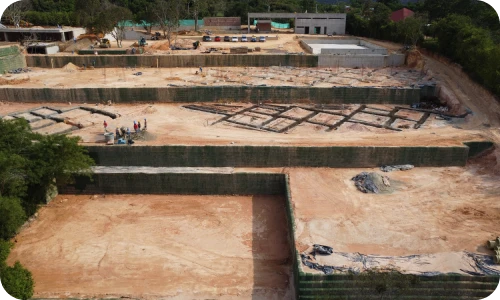 Construcción muros en tierra armada Sede Campestre